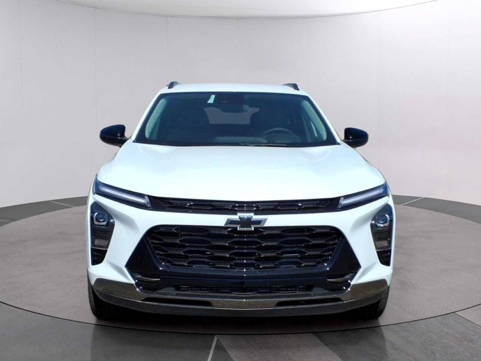 New 2026 Summit White Chevrolet ACTIV image 8