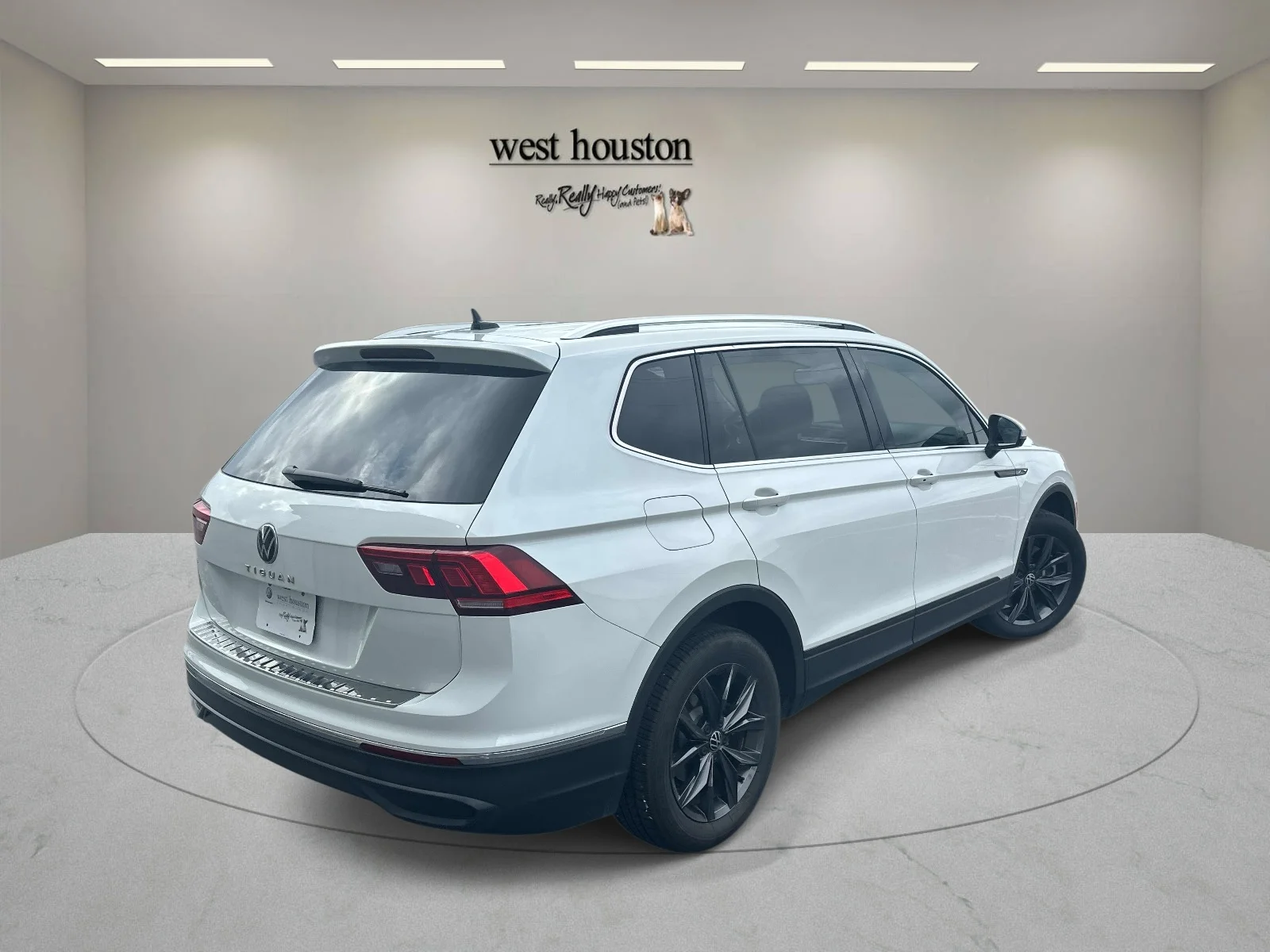 Certified Used 2023 White Volkswagen SE image 5