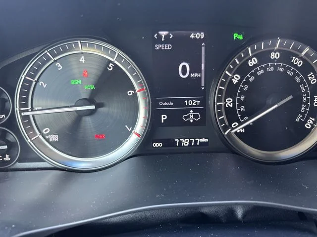 Used 2021 White Lexus 570 image 16