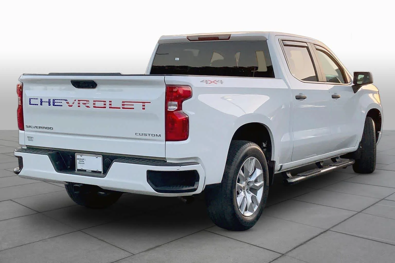 Used 2024 Summit White Chevrolet Custom image 24