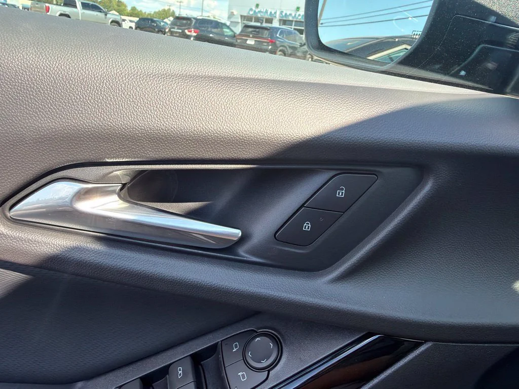 New 2027 Mosaic Black Metallic Chevrolet LT image 26