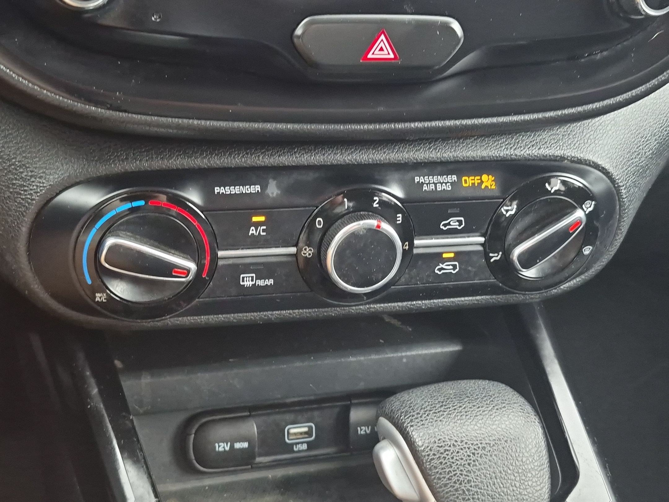 Used 2021 Snow White Pearl Kia LX image 31