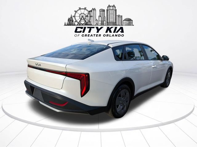 New 2026 Snow White Pearl Kia LX image 6