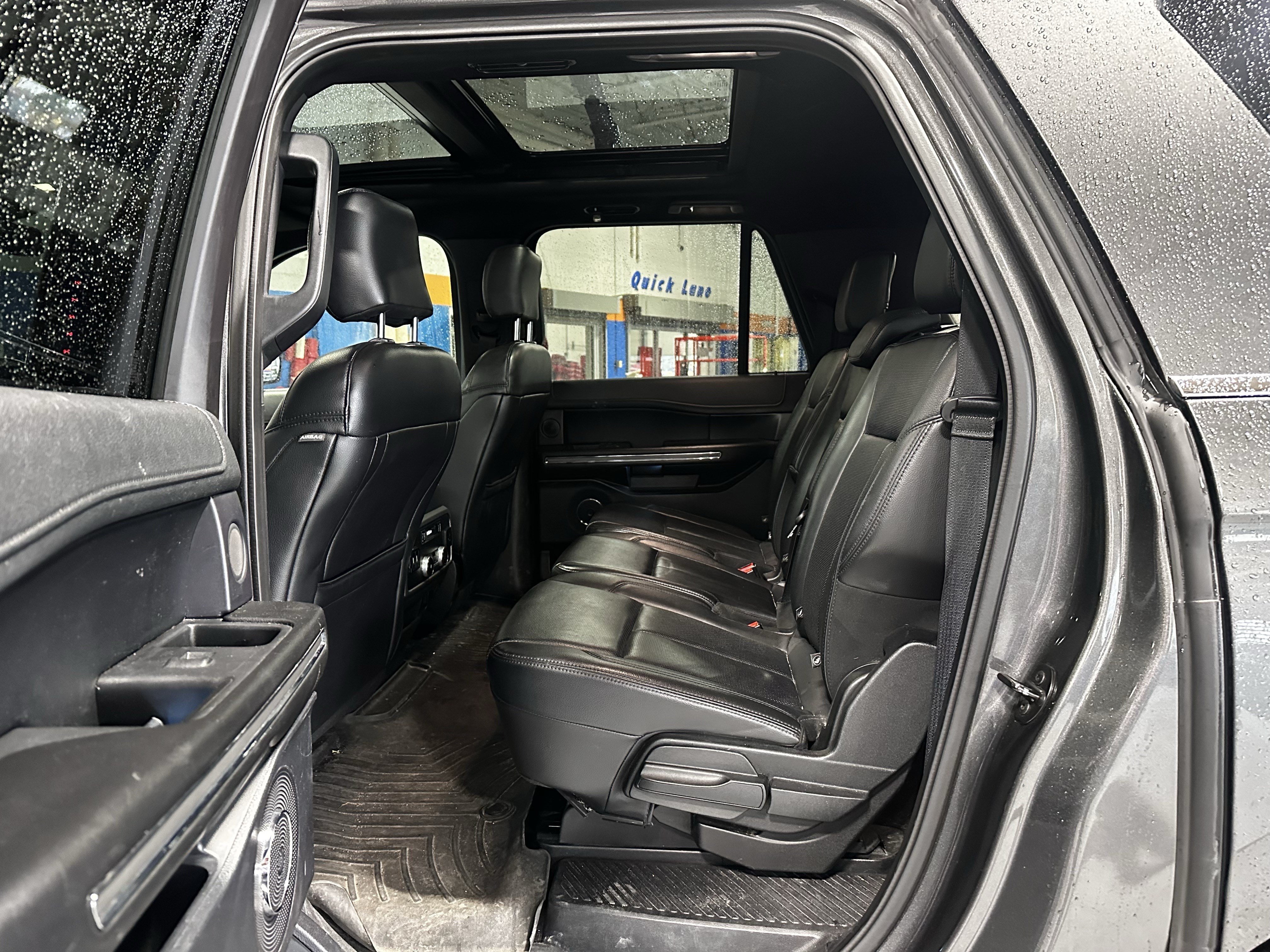 Used 2018 Magnetic Metallic Ford XLT image 8