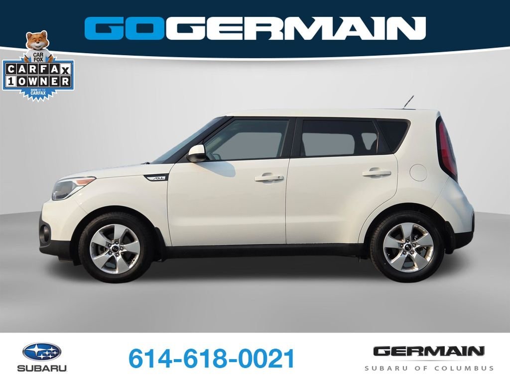 Used 2017 White Kia Base image 11