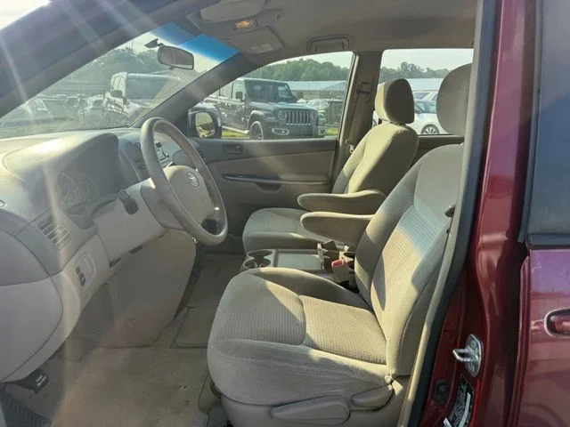 Used 2006  Toyota CE image 10