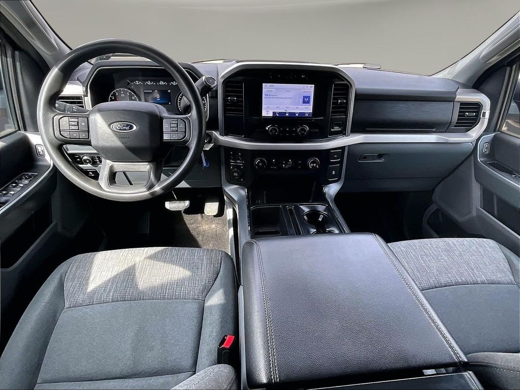 Used 2023 Silver Ford XLT image 11