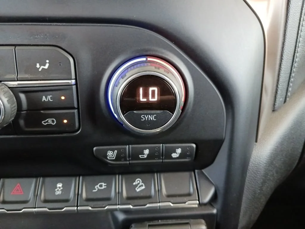 Used 2020 Shadow Gray Metallic Chevrolet High Country image 18