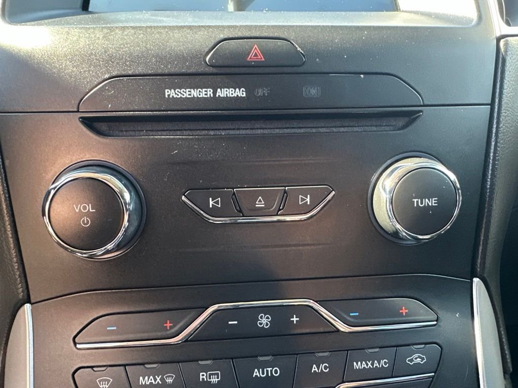 Used 2018 Black Ford SEL image 16