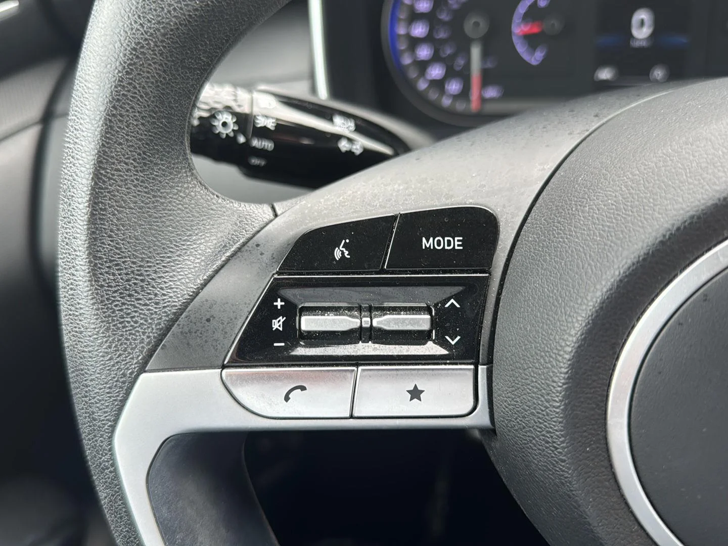 Used 2024 Black Pearl Hyundai SE image 15