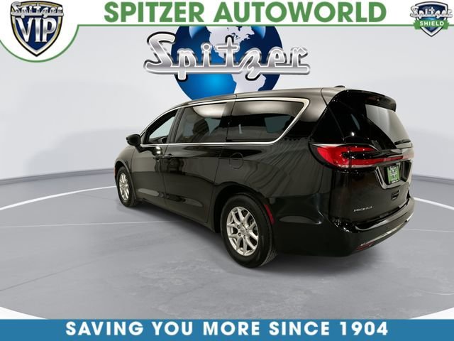 Used 2025 Black Chrysler Select image 9