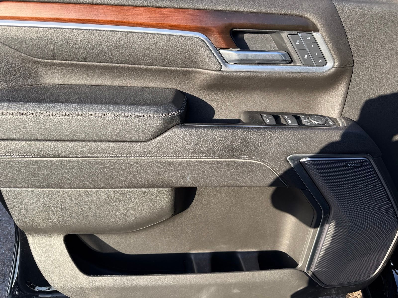 Used 2025 Black GMC Denali image 11