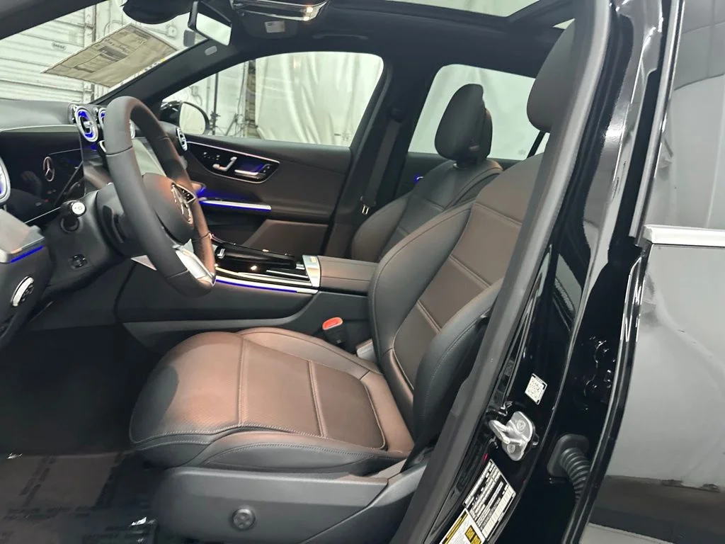 New 2026 Black Mercedes-Benz GLC 300 image 20