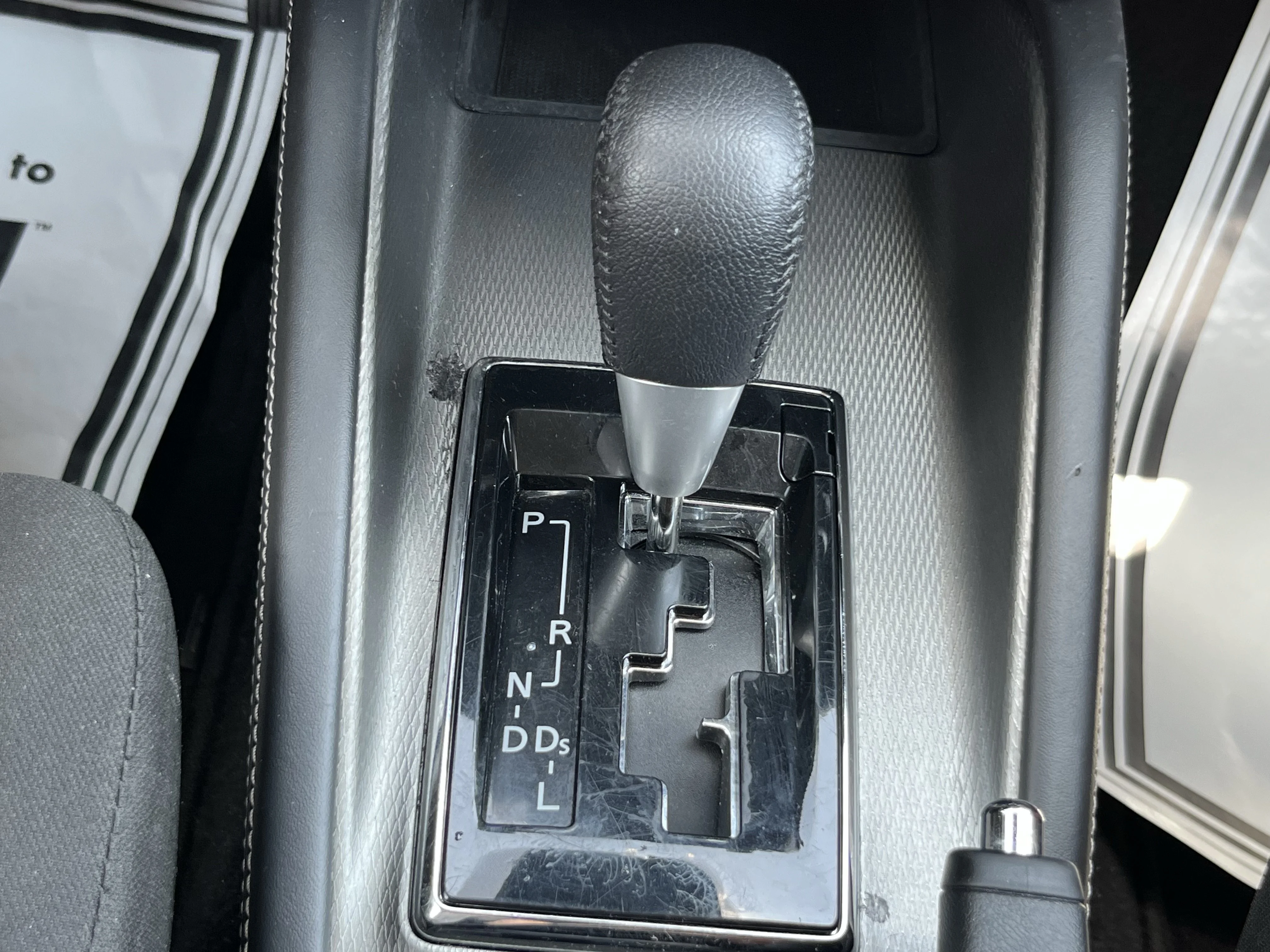Used 2020 Alloy Silver Metallic Mitsubishi  image 28