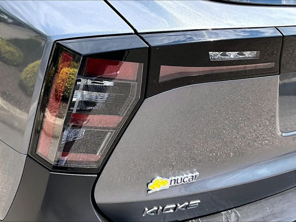 Used 2025 Gray Nissan SV image 31
