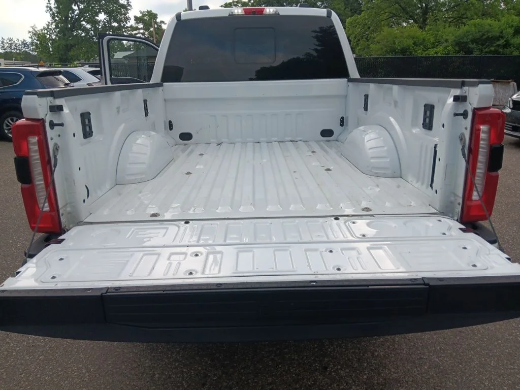 Used 2024 Oxford White Ford XLT image 31