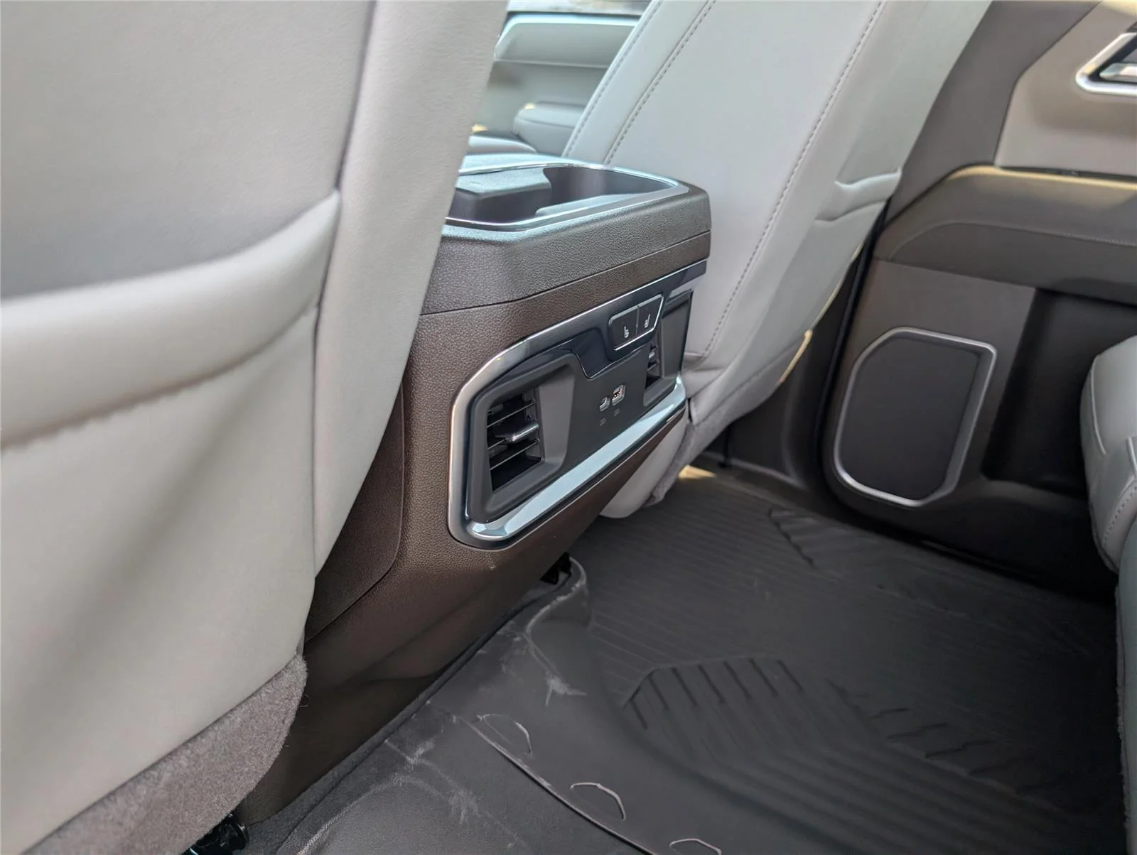 New 2026 Sterling Gray Metallic Chevrolet LTZ image 28