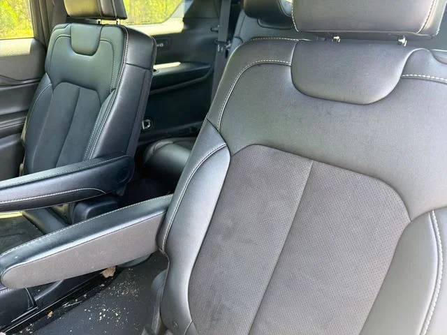 Used 2023 White Jeep Altitude image 23