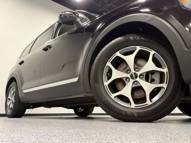 Used 2022 Black Kia EX image 2