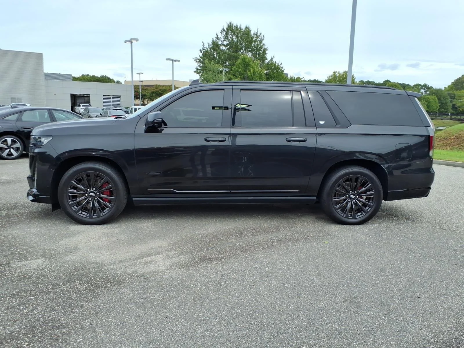 Used 2024 Black Diamond Tricoat Cadillac AWD V-Series image 3
