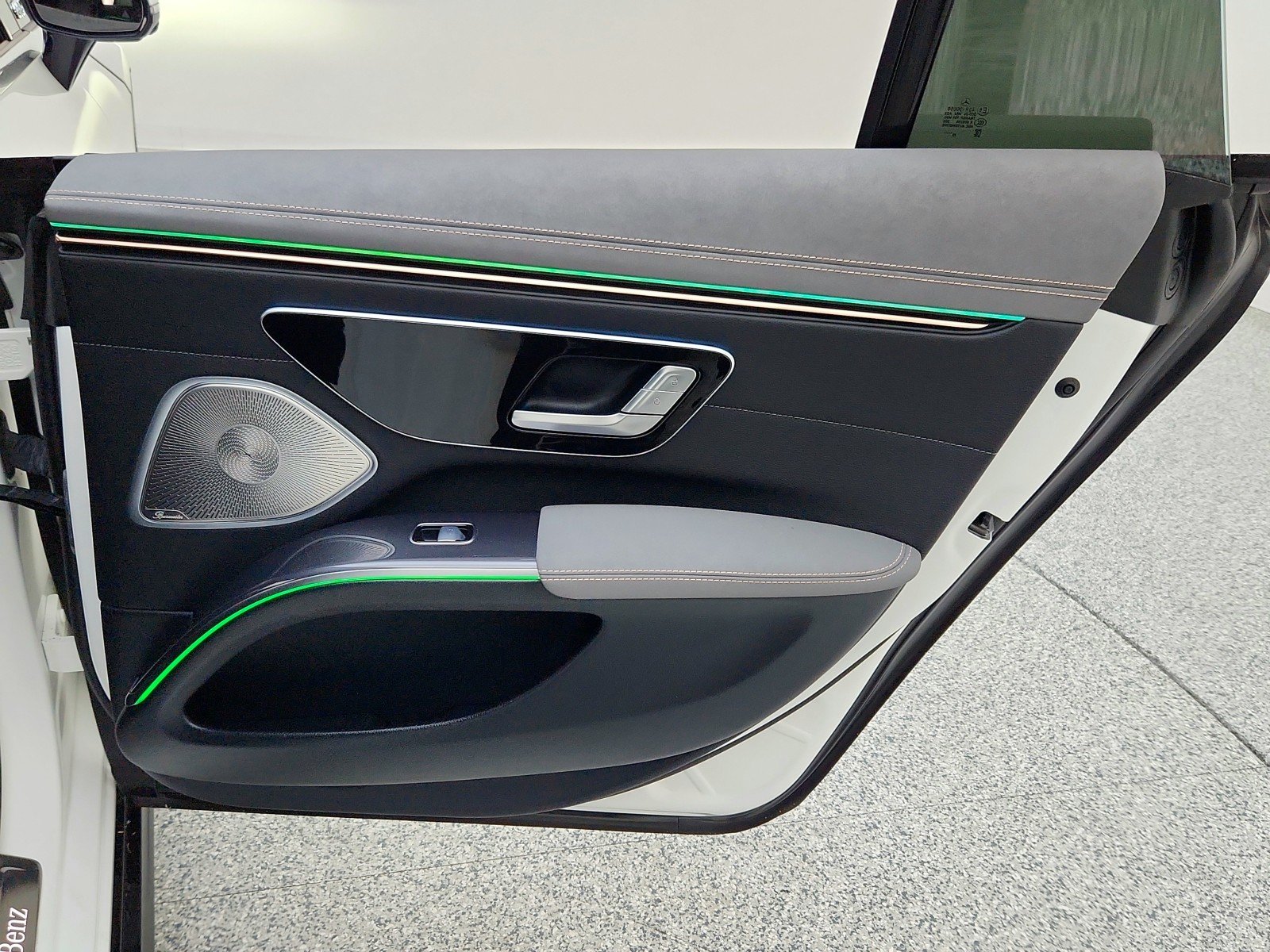 Certified Used 2023 MANUFAKTUR Diamond White Mercedes-Benz EQS 450+ image 33
