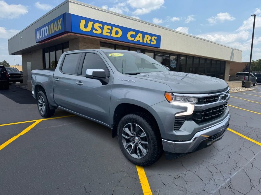 2025 Chevrolet Silverado 1500 LT - Photo 3
