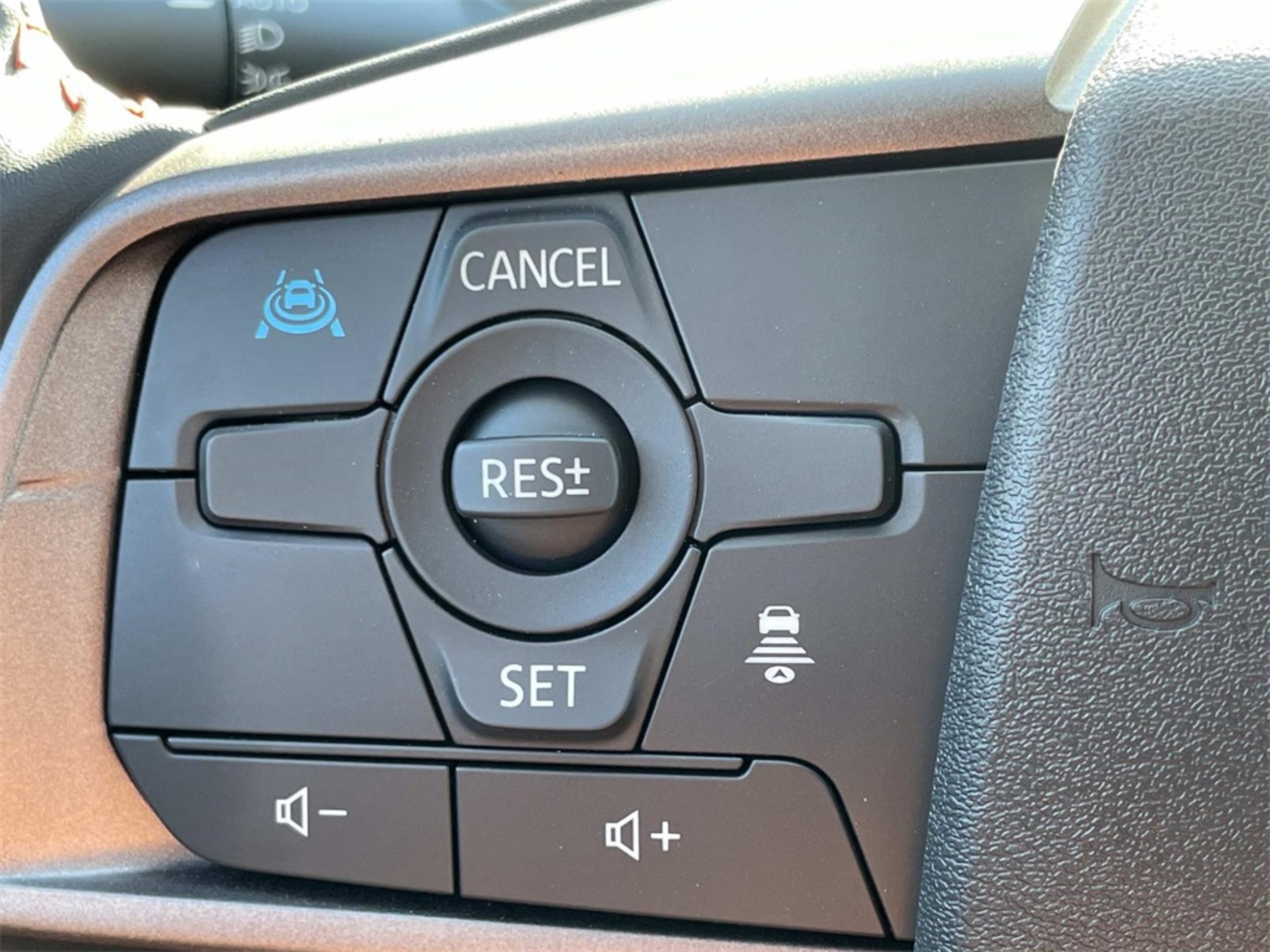 2026 Nissan Sentra SR - Photo 25