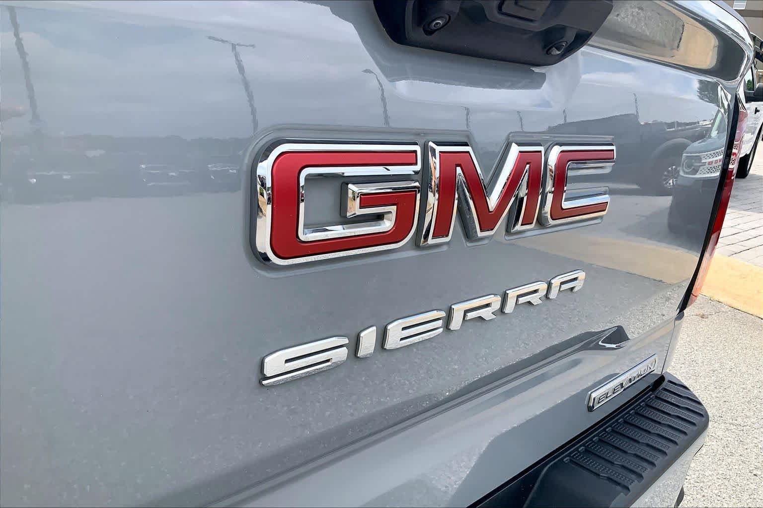 Used 2024 Thunderstorm Gray GMC Elevation image 29