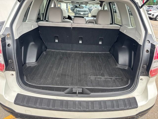 Used 2015 White Subaru 2.5i Premium image 9