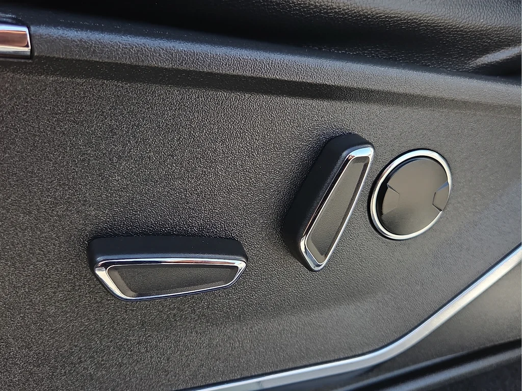 2023 Ford F-150 Lightning Lariat - Photo 15