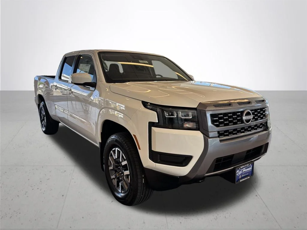 New 2026 Glacier White Nissan SV image 5