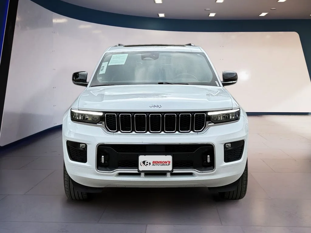 Used 2023 White Jeep Overland image 8