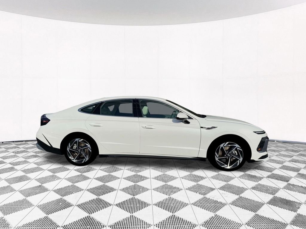 New 2026 White Hyundai SEL Sport image 14