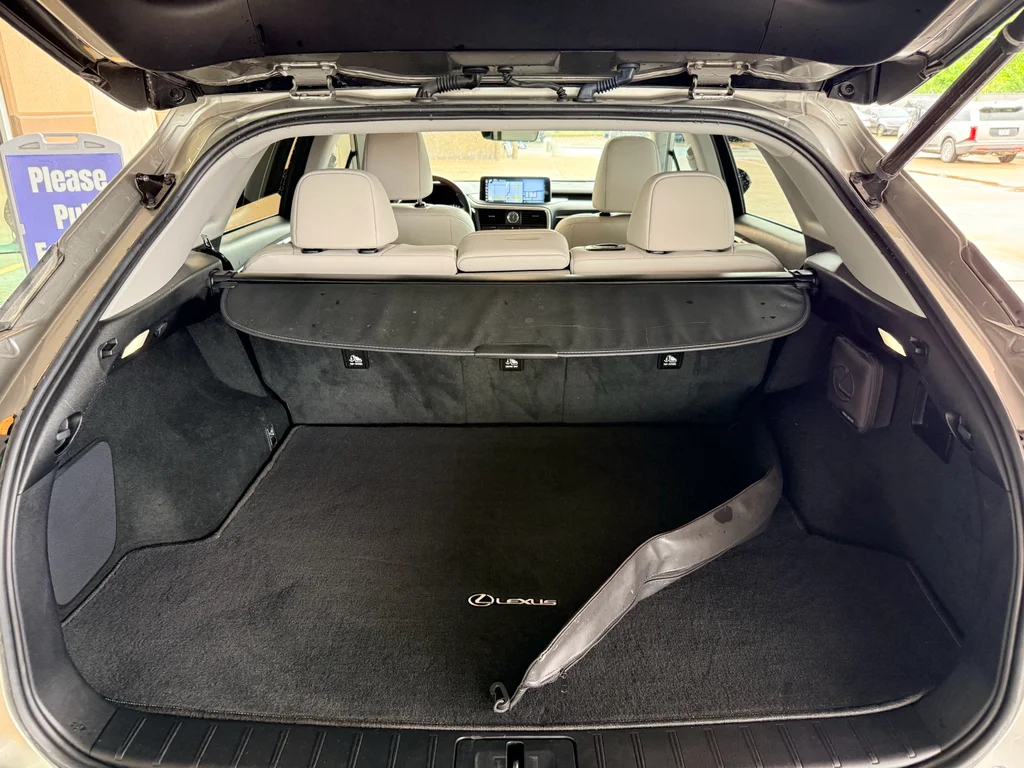 Used 2022 Atomic Silver Lexus  image 28