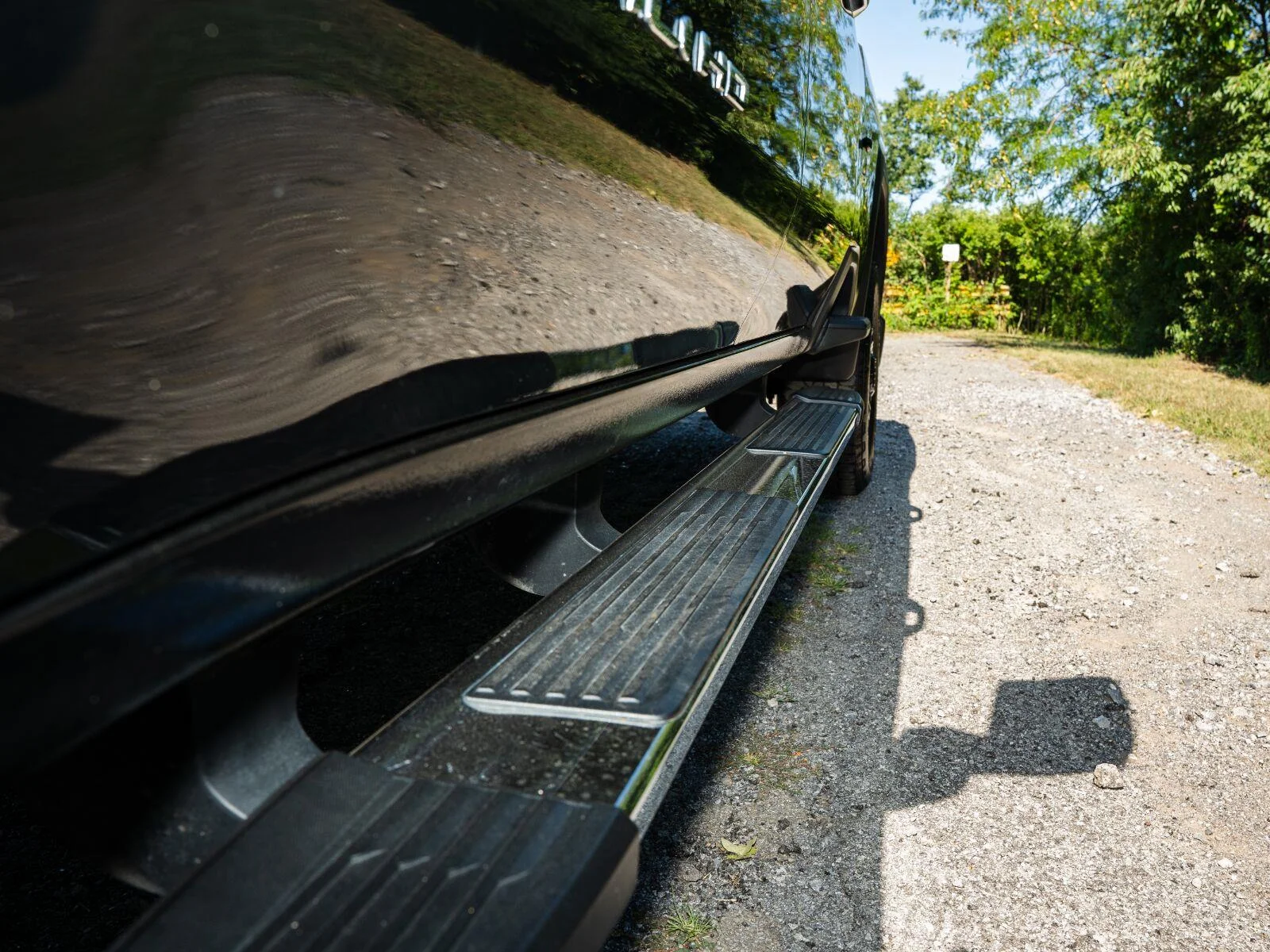 Used 2025 Onyx Black GMC Denali image 23