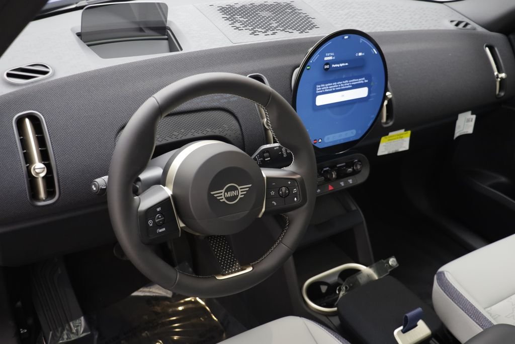 New 2026 Blazing Blue Metallic MINI Oxford Edition image 7