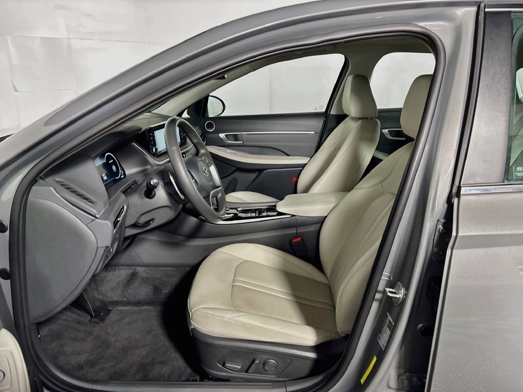 Used 2022 Gray Hyundai Limited image 11