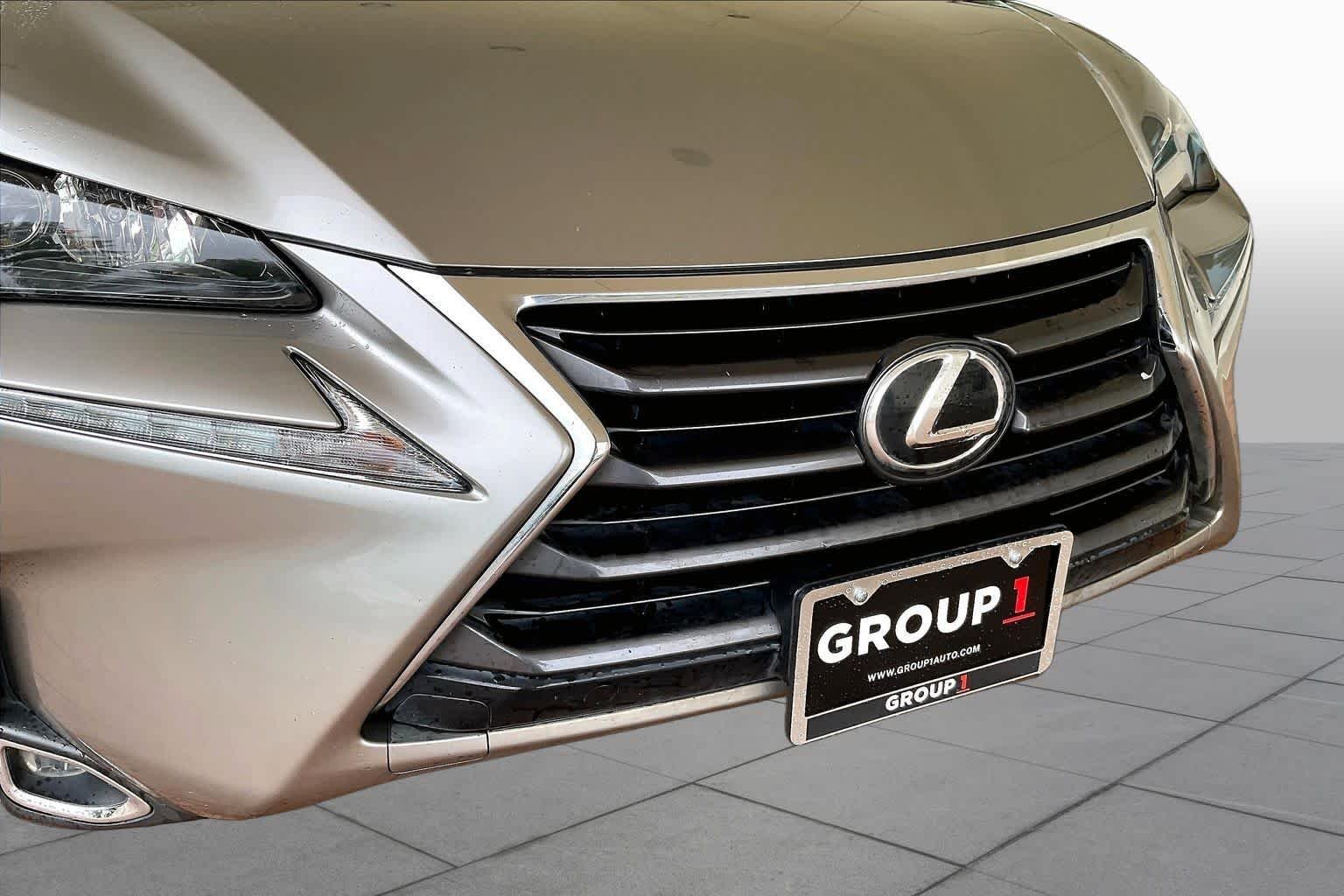 Used 2017 Atomic Silver Lexus  image 27