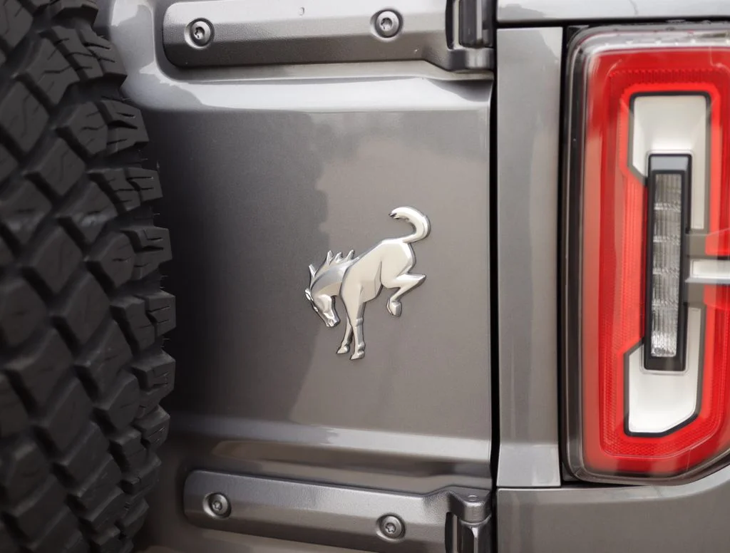 Used 2023 Gray Ford Badlands image 36