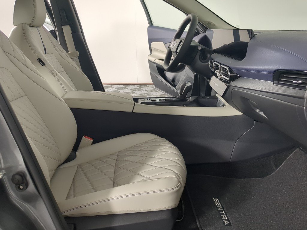 2026 Nissan Sentra SL - Photo 14