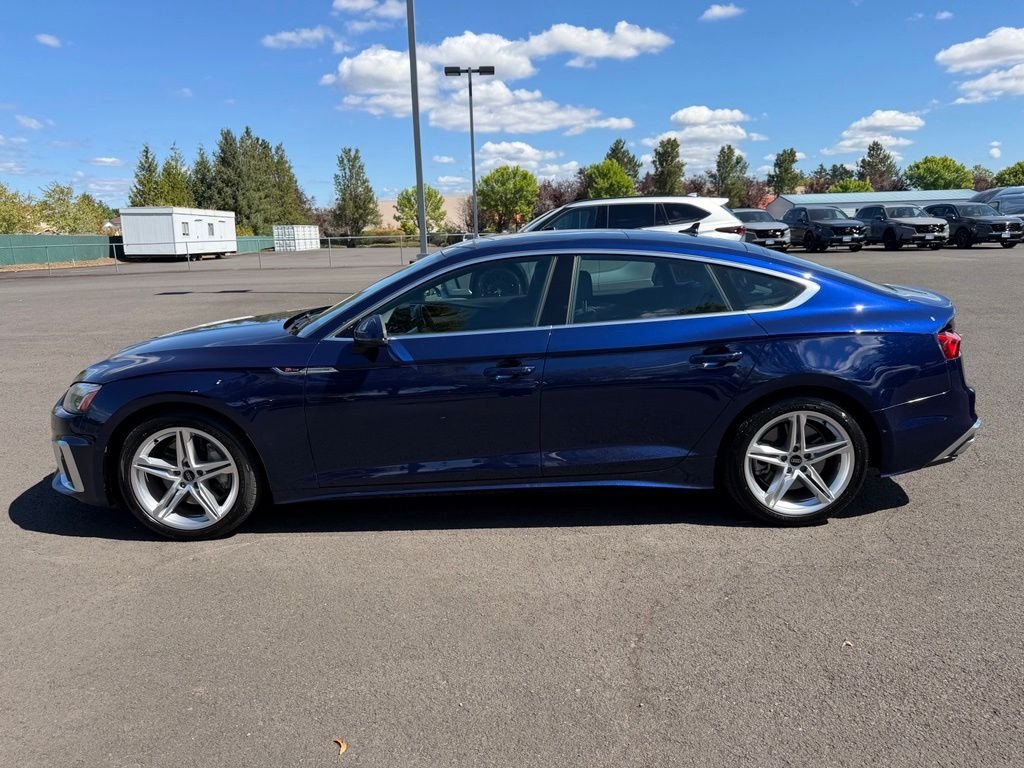Used 2022 Navarra Blue Metallic Audi Prestige One-Owner image 5