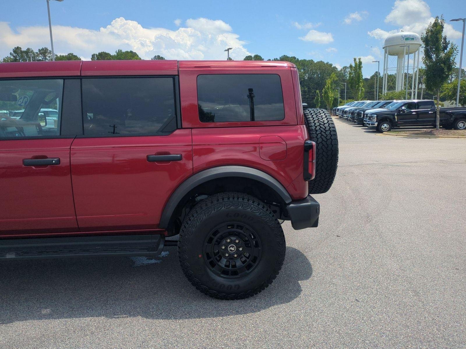 New 2026 Ruby Red Metallic Tinted Clearcoat Ford Outer Banks® image 11
