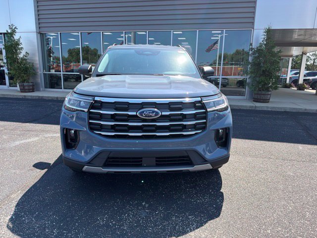 New 2026 Vapor Blue Metallic Ford Active image 28