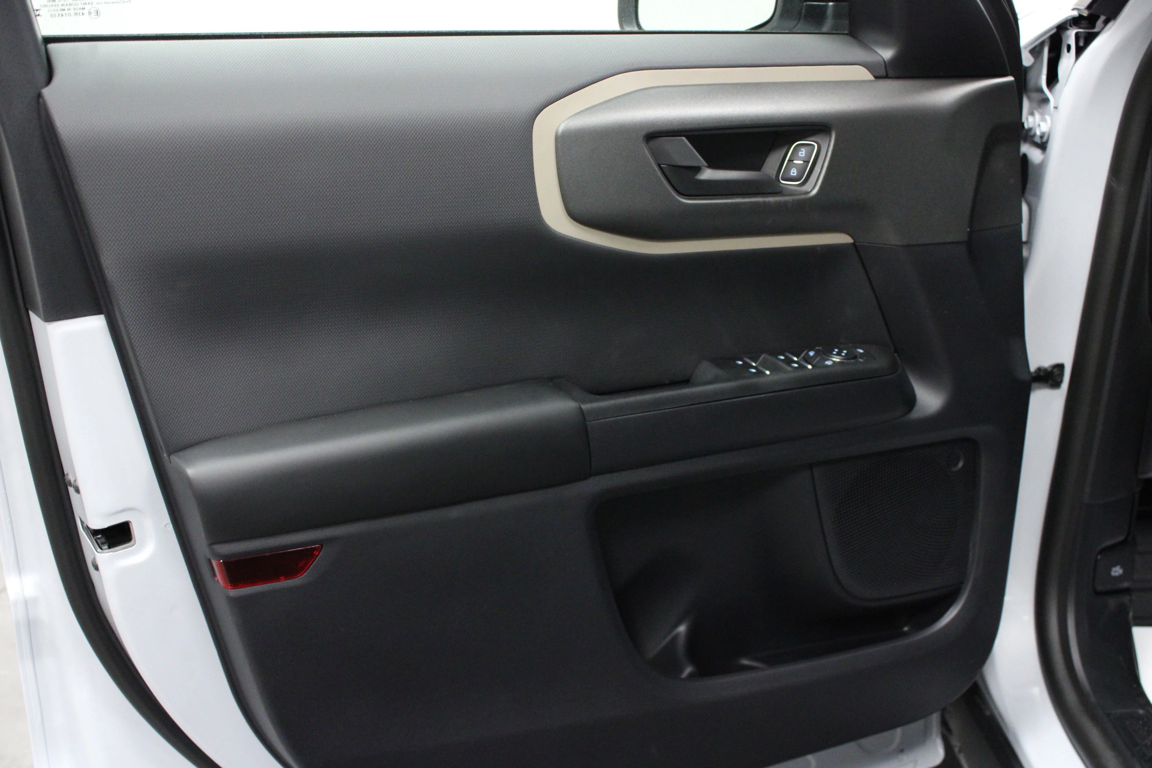New 2026 Space White Metallic Ford Big Bend® image 11