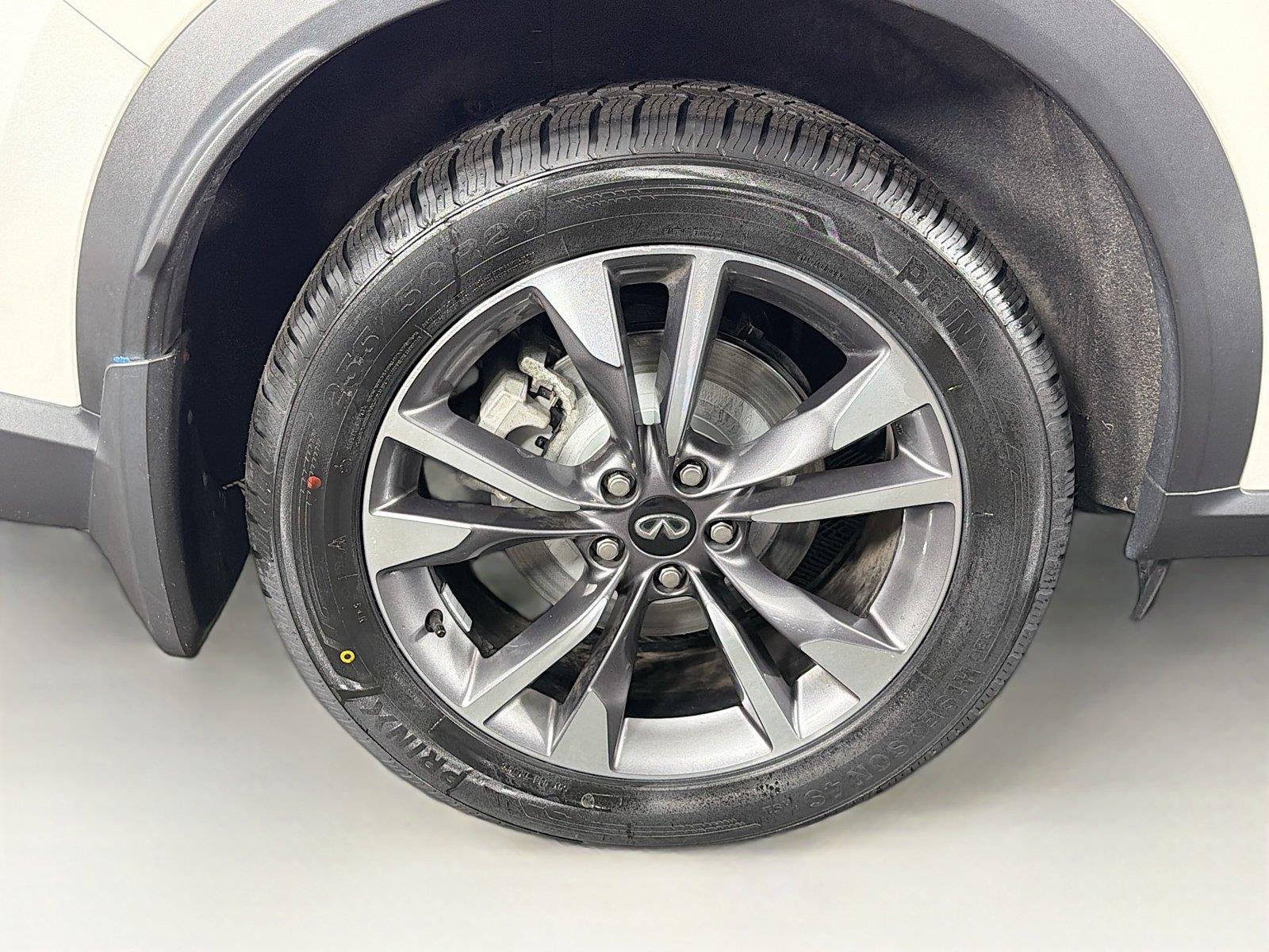 Used 2023 Majestic White INFINITI LUXE image 35
