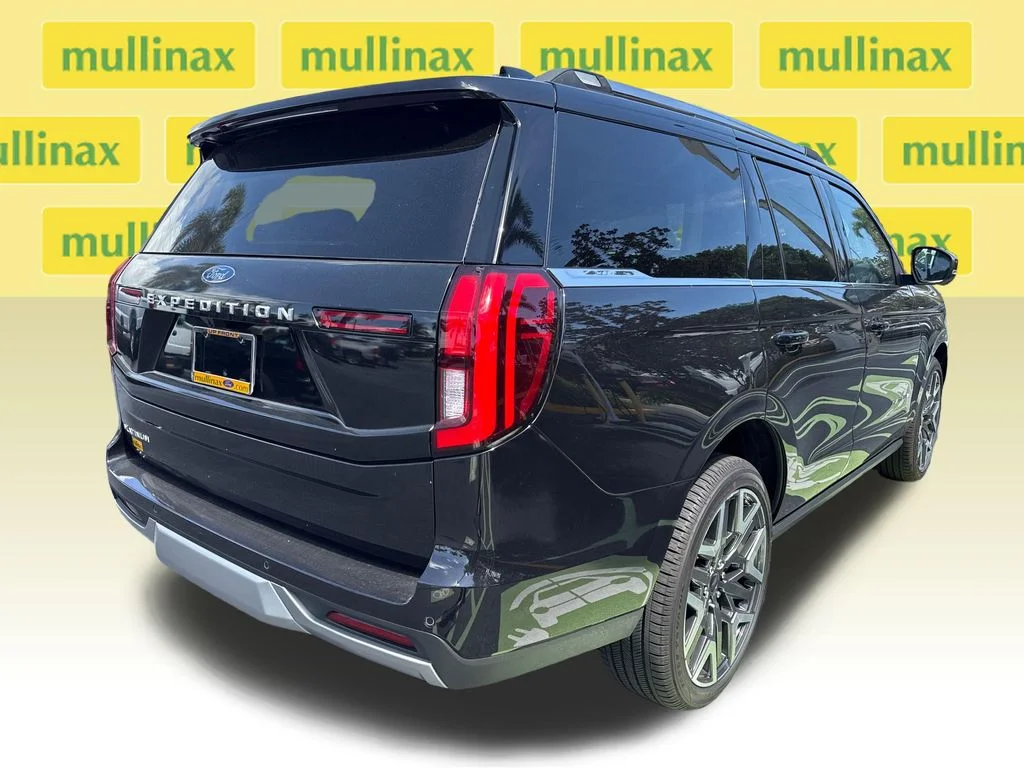 New 2026 Black Ford Platinum image 16