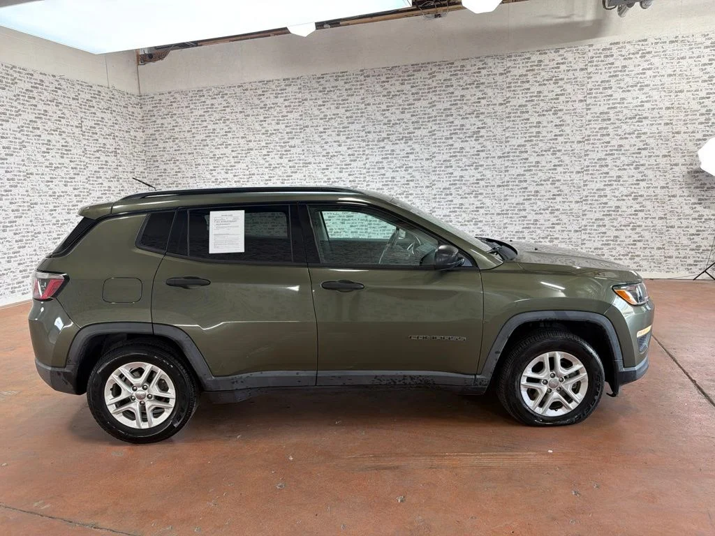 Used 2018 Olive Green Pearlcoat Jeep Sport image 8