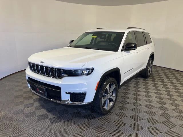 Used 2023 White Jeep Limited image 3