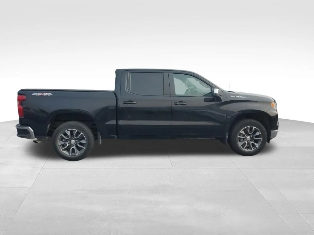 Used 2024 Black Chevrolet LT image 7