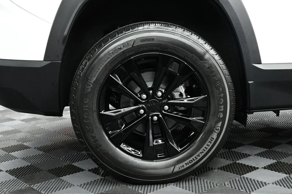 New 2026 Summit White Chevrolet LT image 10